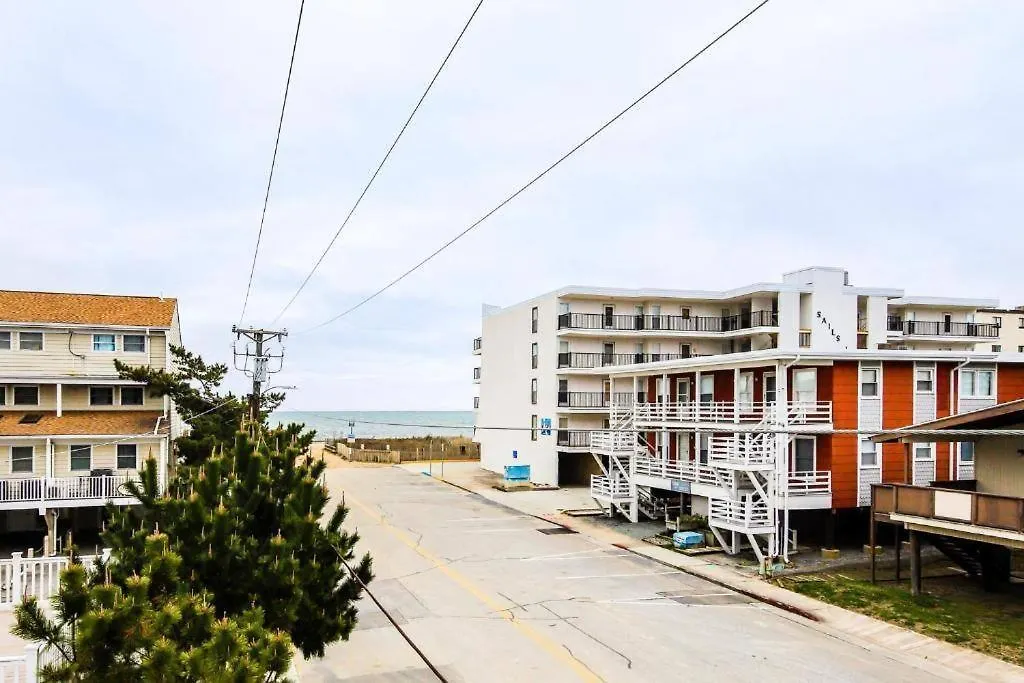 The Orange Crush - 5Br Beachfront Family Retreat-1